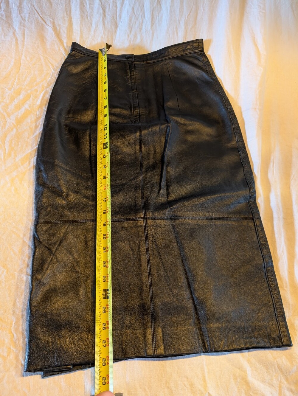 2/40$ Vintage Black Leather Midi Skirt with Panel Seams - Picture 7 of 7